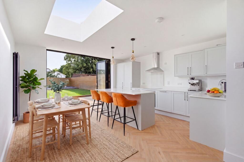 House in Slough - View 4