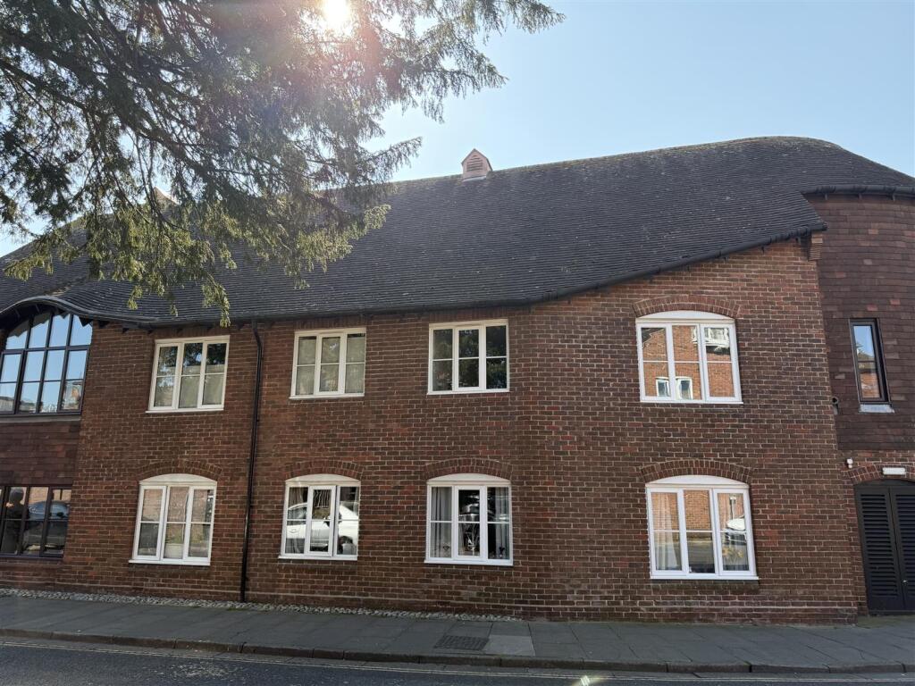 Main image of property: St. Cyriacs, Chichester