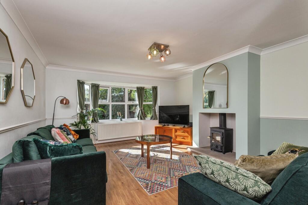 Silcoates Avenue, Wrenthorpe, Wakefield, West Yorkshire, WF2 photo 2