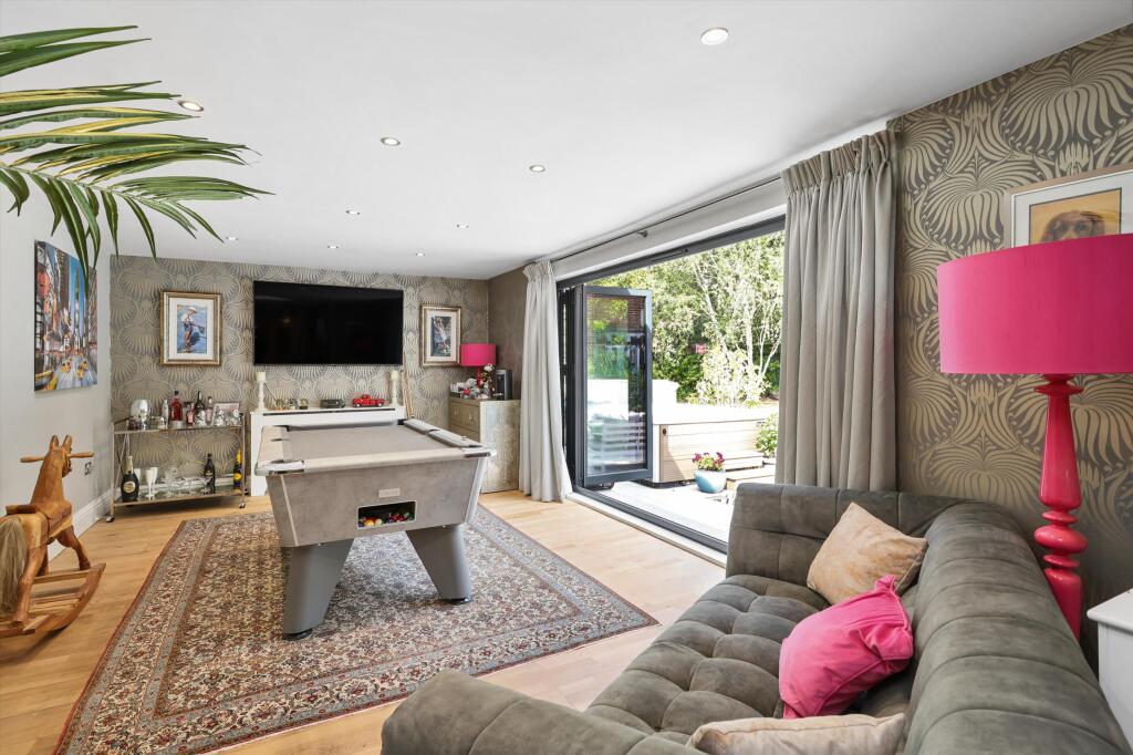 House in Kingston upon Thames - View 5