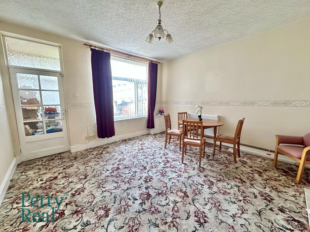 2-bed terraced on 11 Fulham Street, Nelson, £65,000