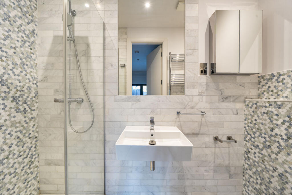 Apartment in London - More
