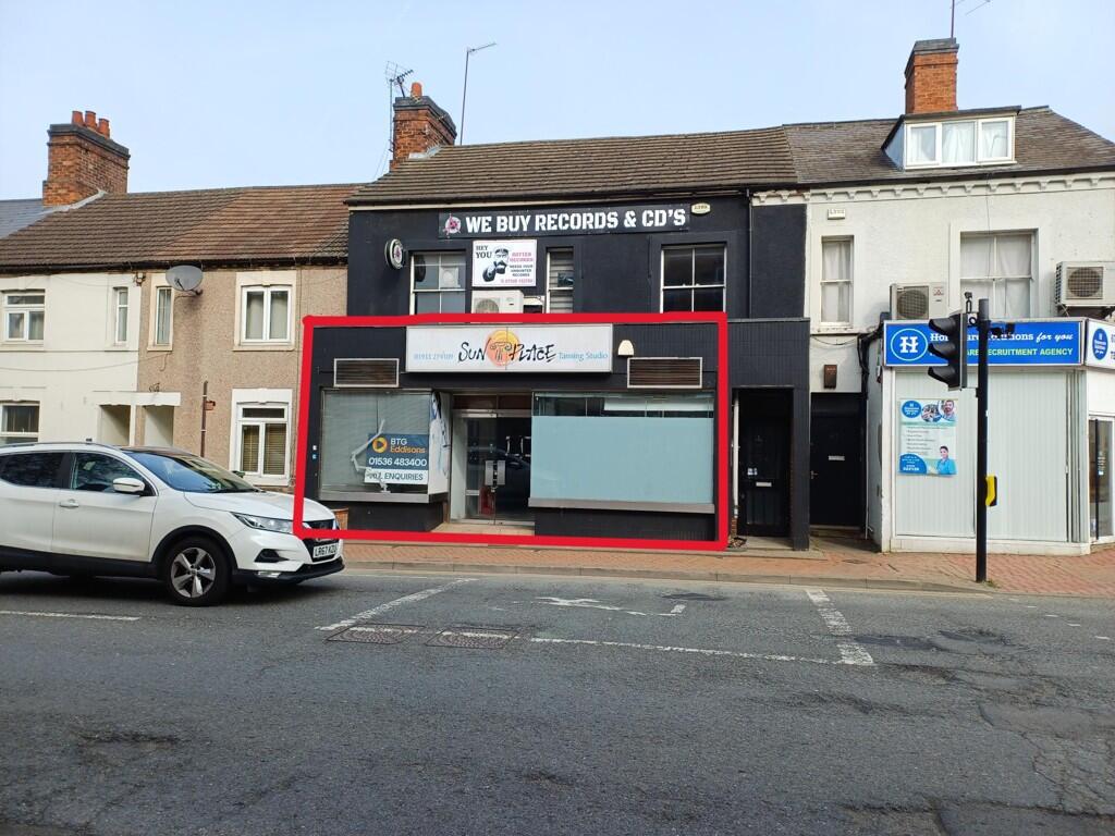 Main image of property: 65 Midland Road, Wellingborough, Northamptonshire, NN8 1HF