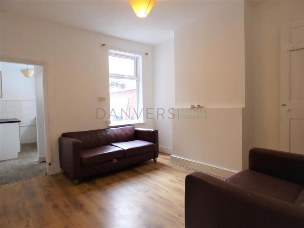 House in Leicester - View 5