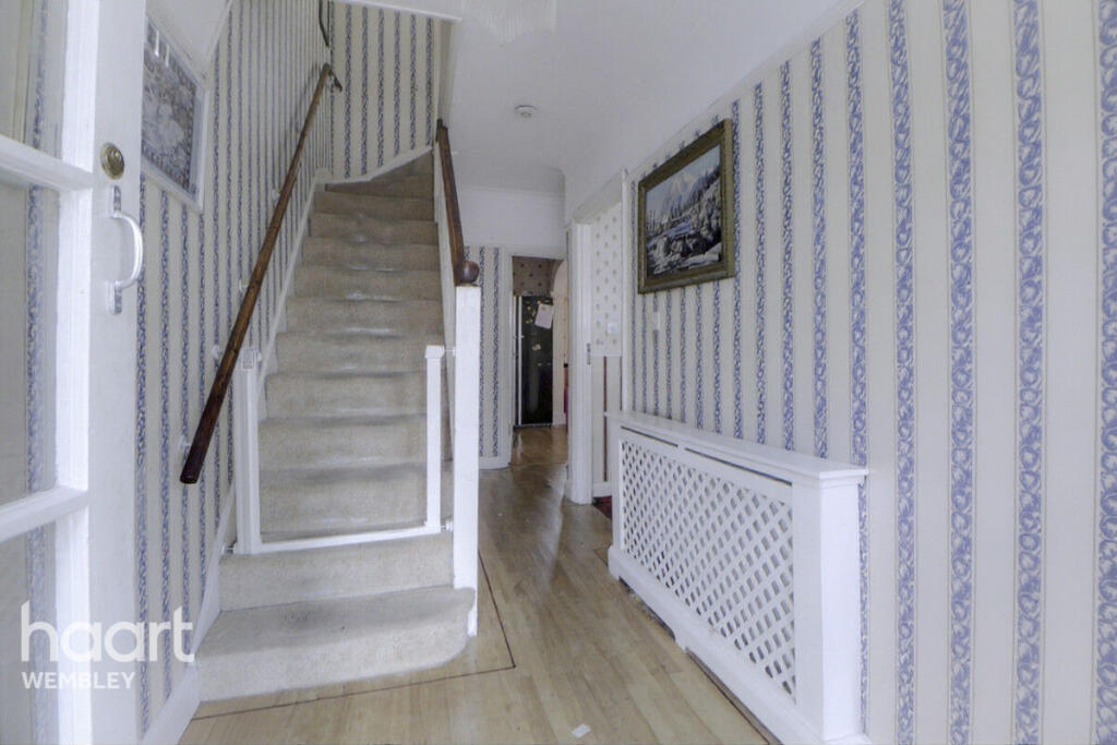 House in London, Sudbury - View 3