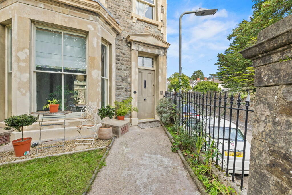 House in Swansea, Uplands - View 2