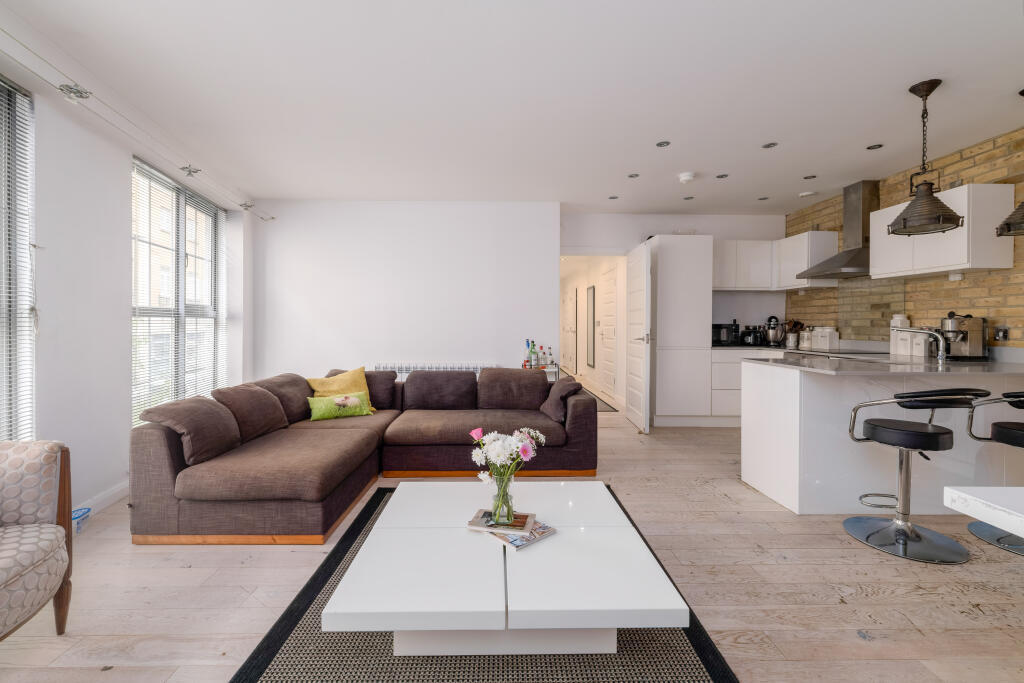 Main image of property: Plumbers Row, London, E1