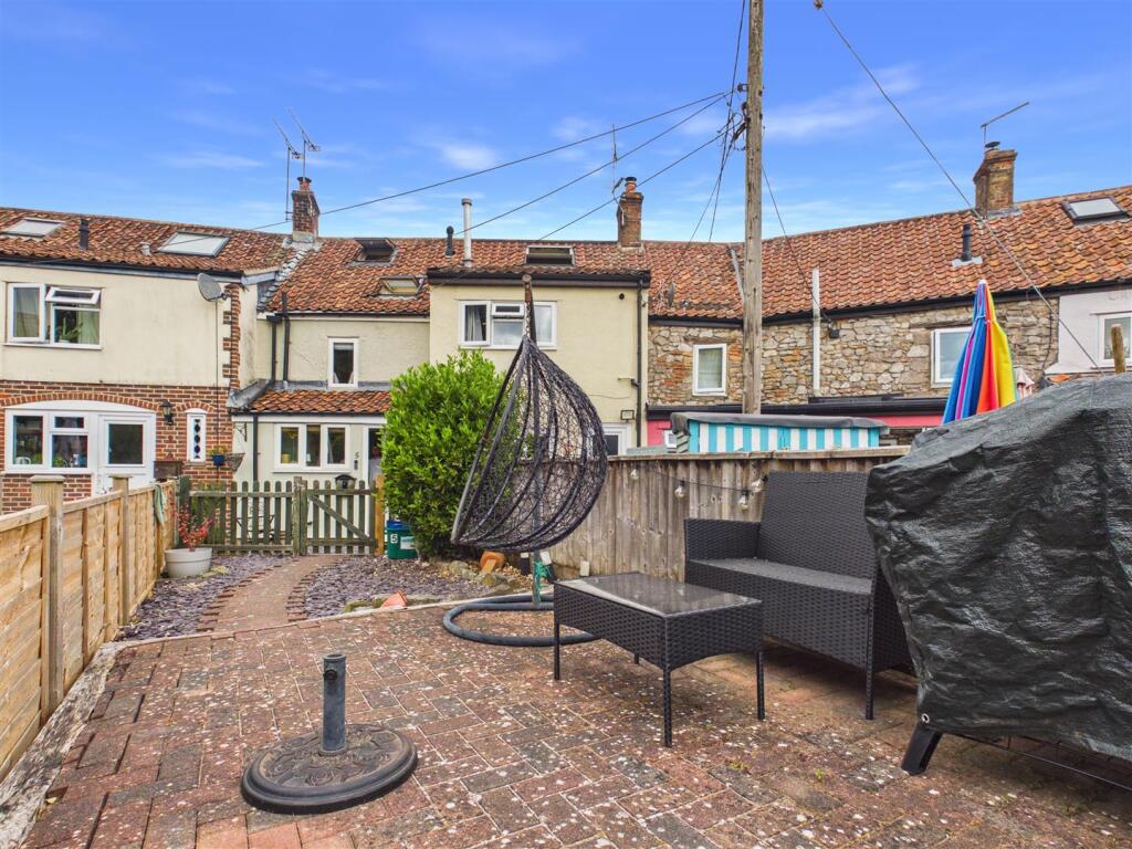 2-bed terraced on Kent Street, Cheddar, £240,000