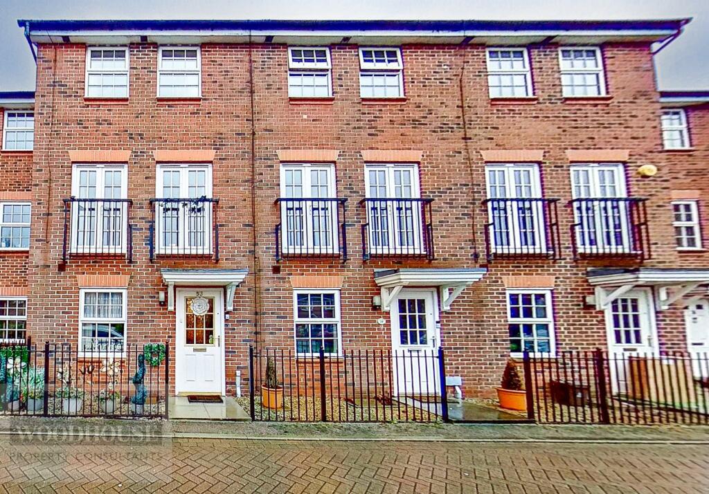 Main image of property:  Glen Luce, Cheshunt, EN8