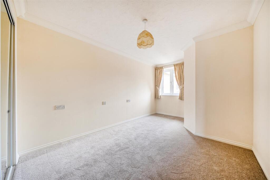 Mitchell Lodge, Bitterne, Southampton, Hampshire - More
