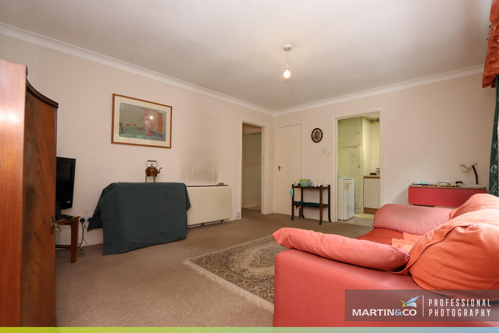 Apartment in Cardiff, Llanrumney - View 4