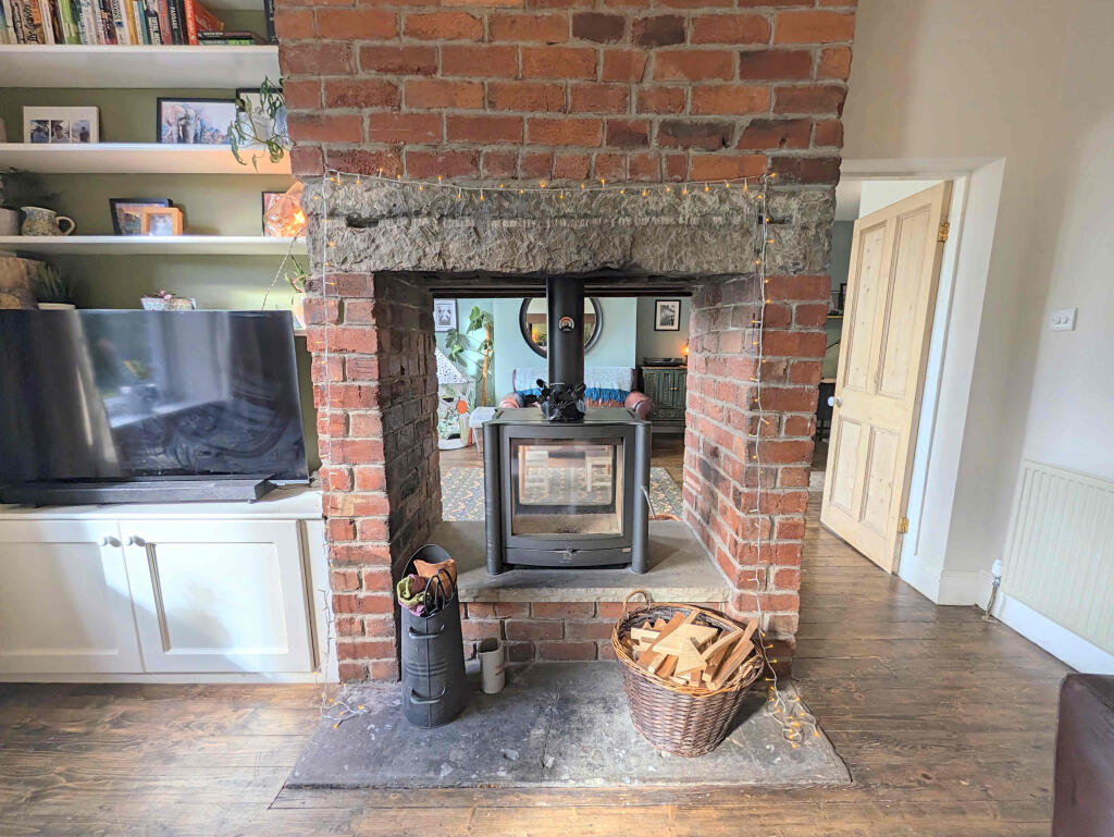 House in Halifax - View 5