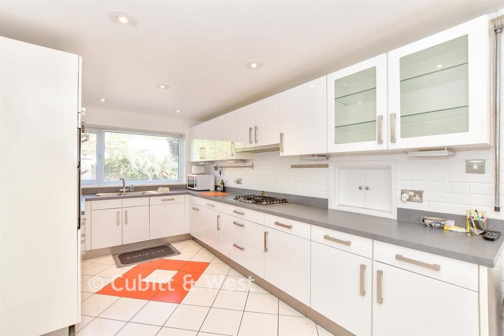 House in Portsmouth - View 4