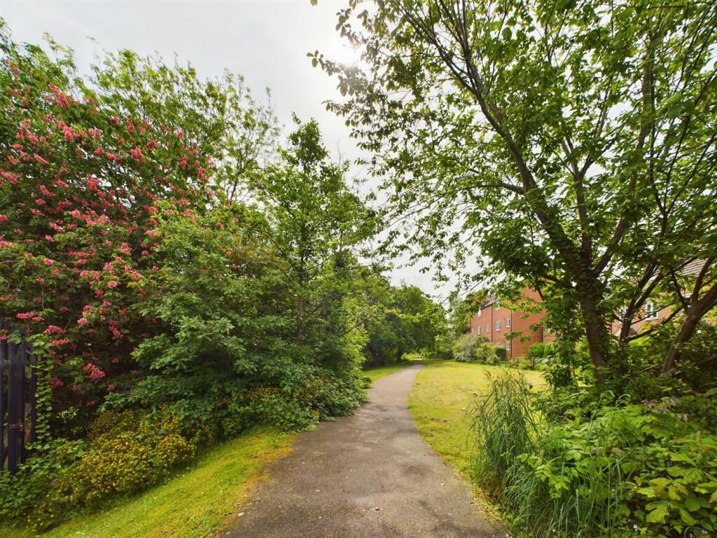 Additional image 12 of 328 Wharf Lane Solihull