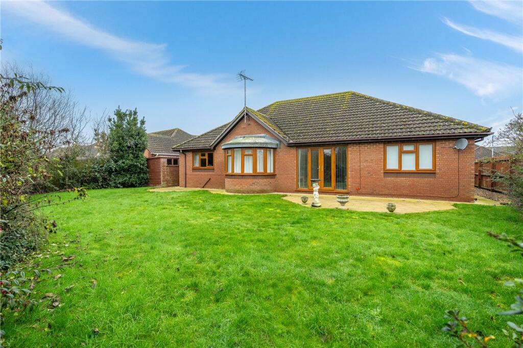 Wingate Way, Bourne, Lincolnshire, PE10 photo 2