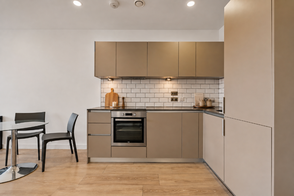 Apartment in Reading - View 4