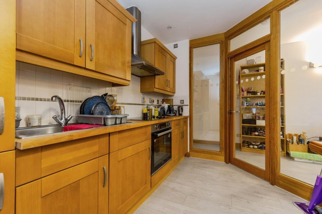 Apartment in Trafford, Greater Manchester - View 3