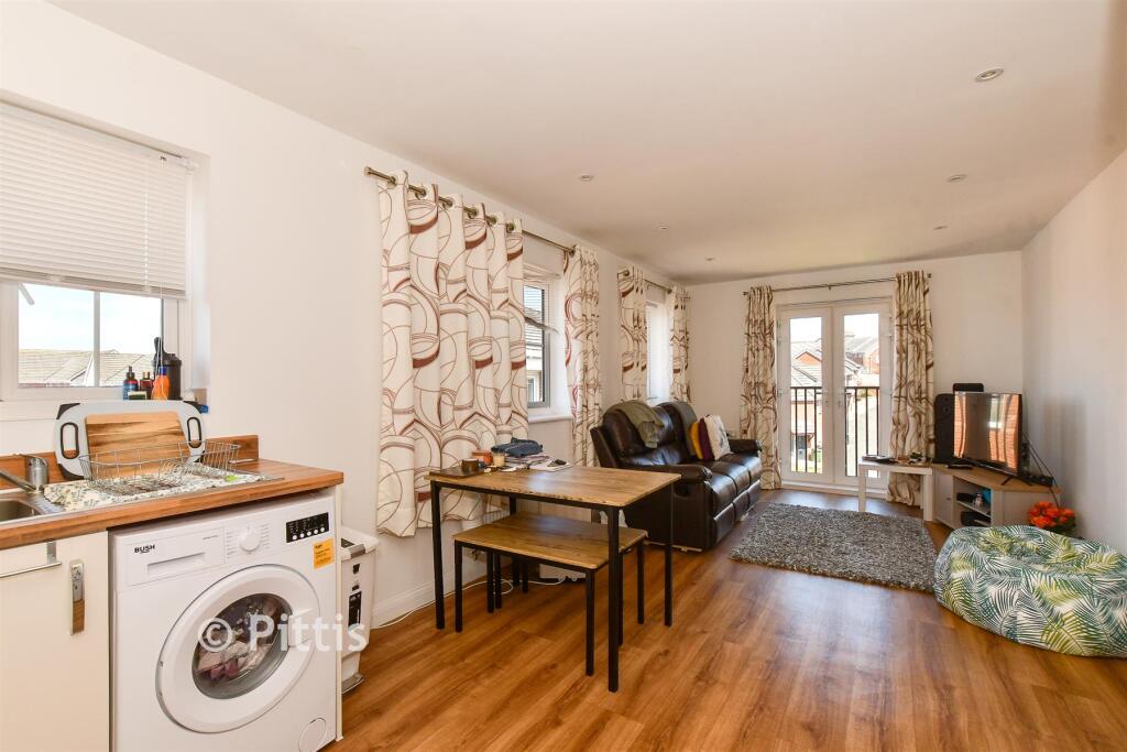 Apartment in Newport, Pan Meadows - View 4