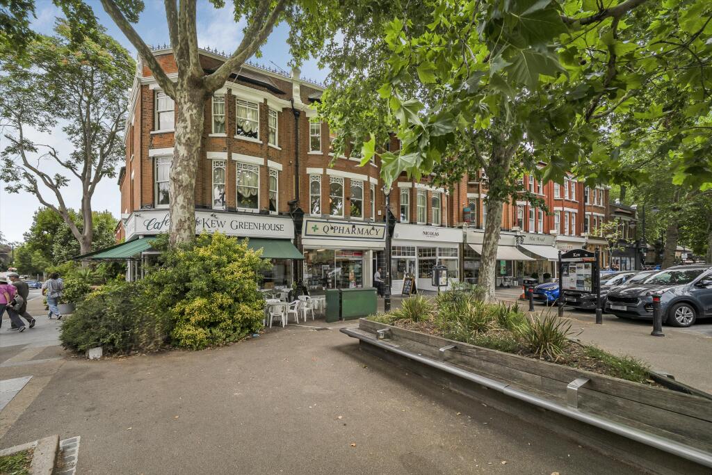 Apartment in Twickenham - View 2