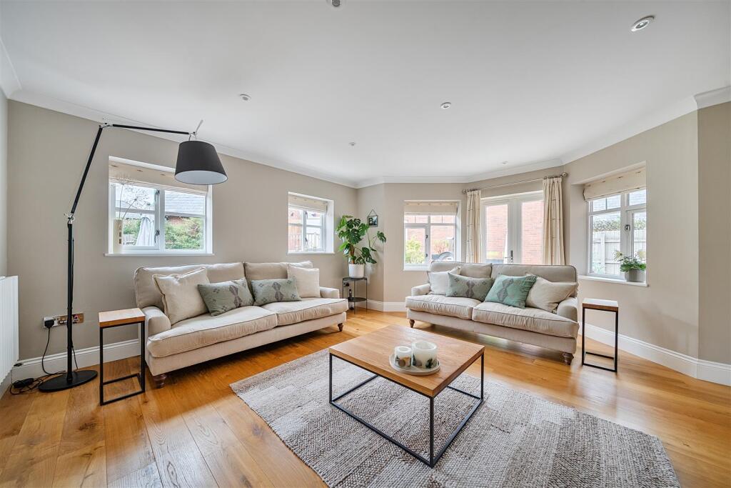 Elm House, 3 The Orchard, Clive, Shrewsbury, SY4 3JR photo 4
