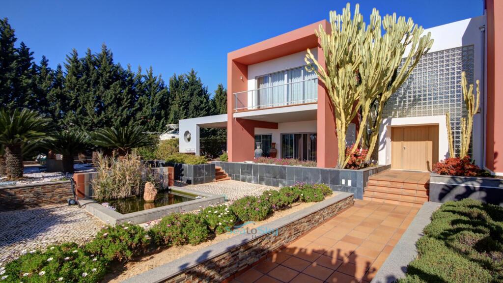Main image of property: Algarve, Lagoa