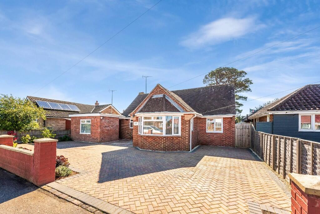Main image of property: South Drive, Felpham, Bognor Regis, West Sussex, PO22