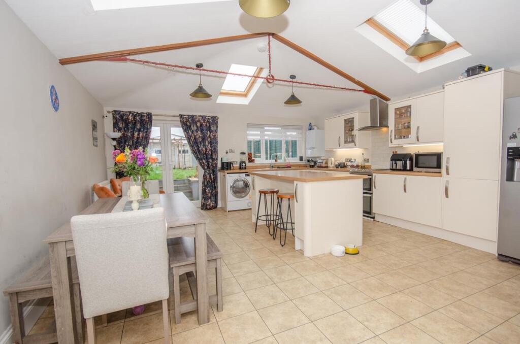 Main image of property: Almeda Road, Bristol BS5 8RZ