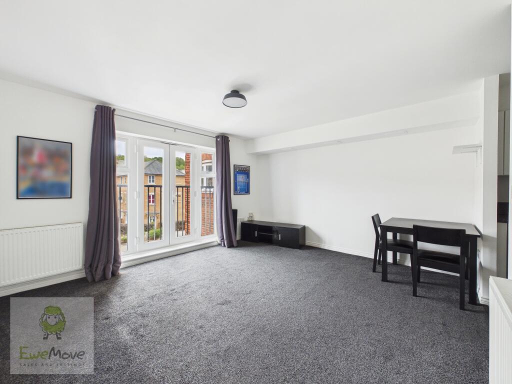 Apartment in Rochester - View 3
