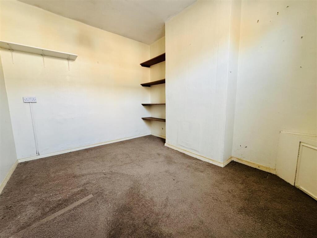 House in Ipswich - View 4