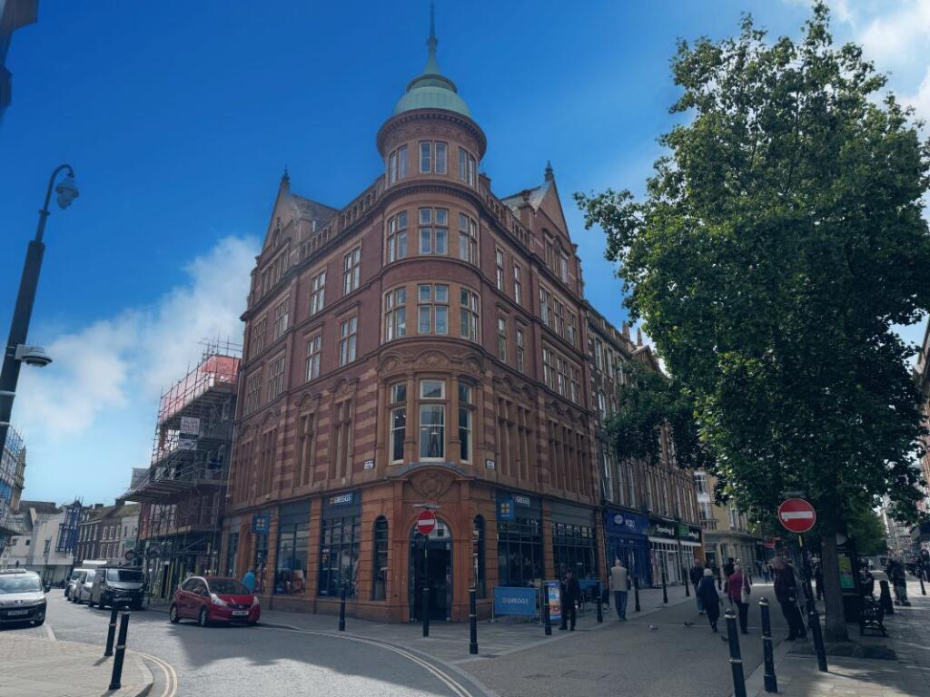 Main image of property: 59-60 High Street & 1 St Swithins Street, Worcester, WR1 2DH