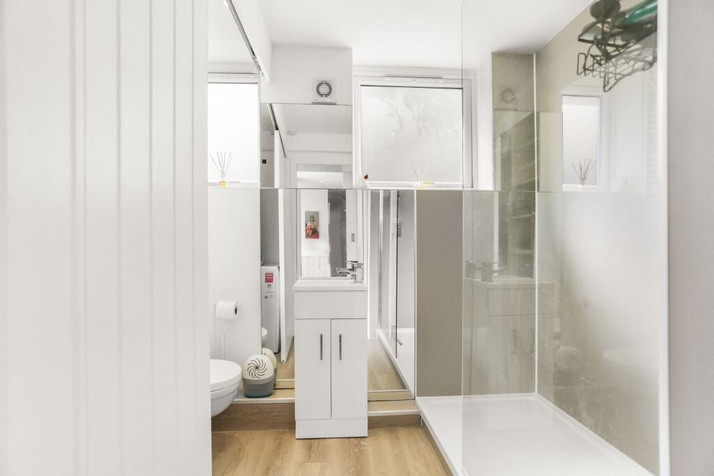Apartment in Brighton & Hove, Hove - View 6