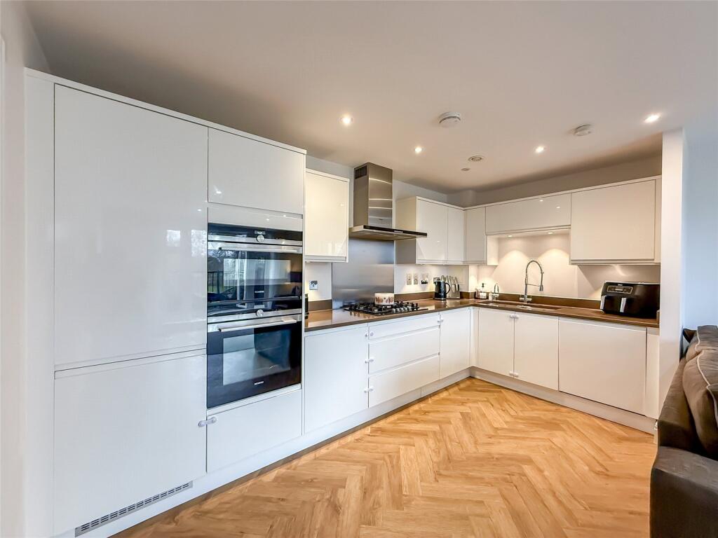 Watling House, London Road, St. Albans, Hertfordshire, AL1 photo 2