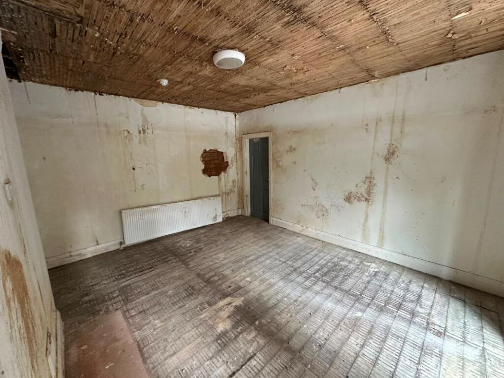 House in Nottingham, Bell's Lane Estate - View 6