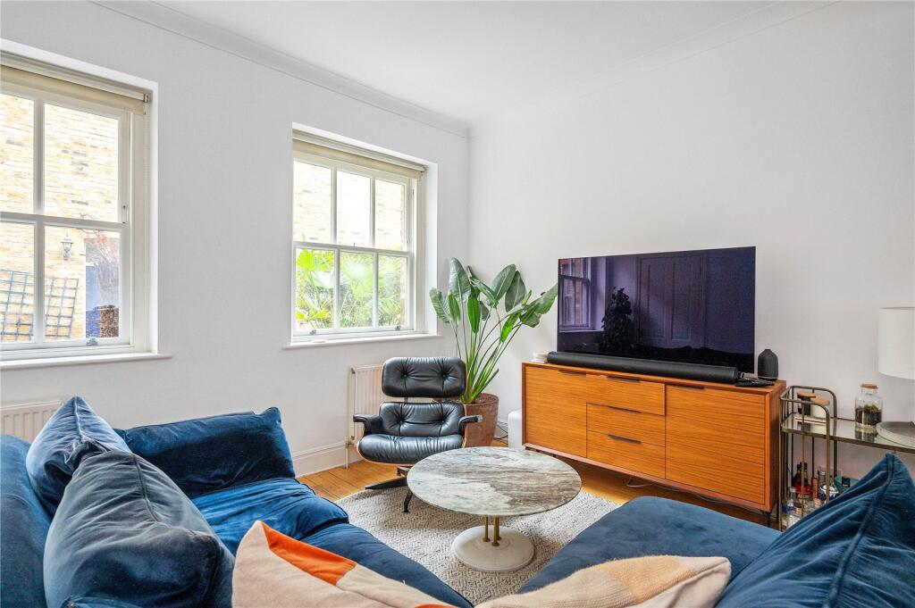 Main image of property: Hardwicke Mews, London, WC1X