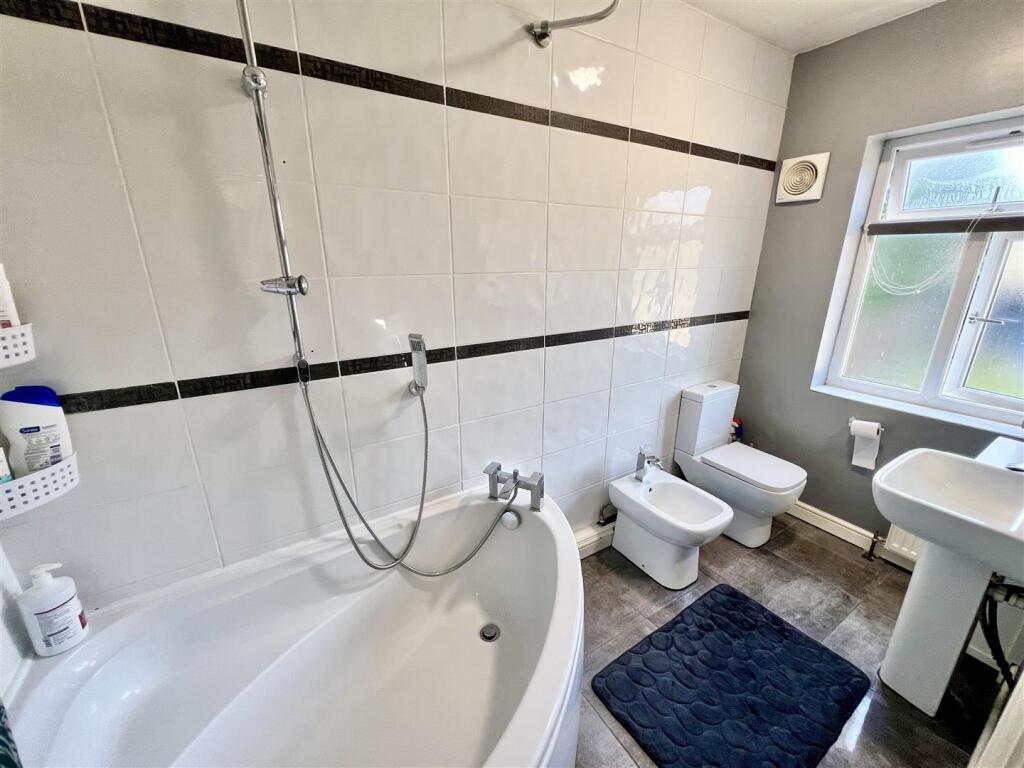 Additional image 13 of Heythrop Grove, Moseley, Birmingham