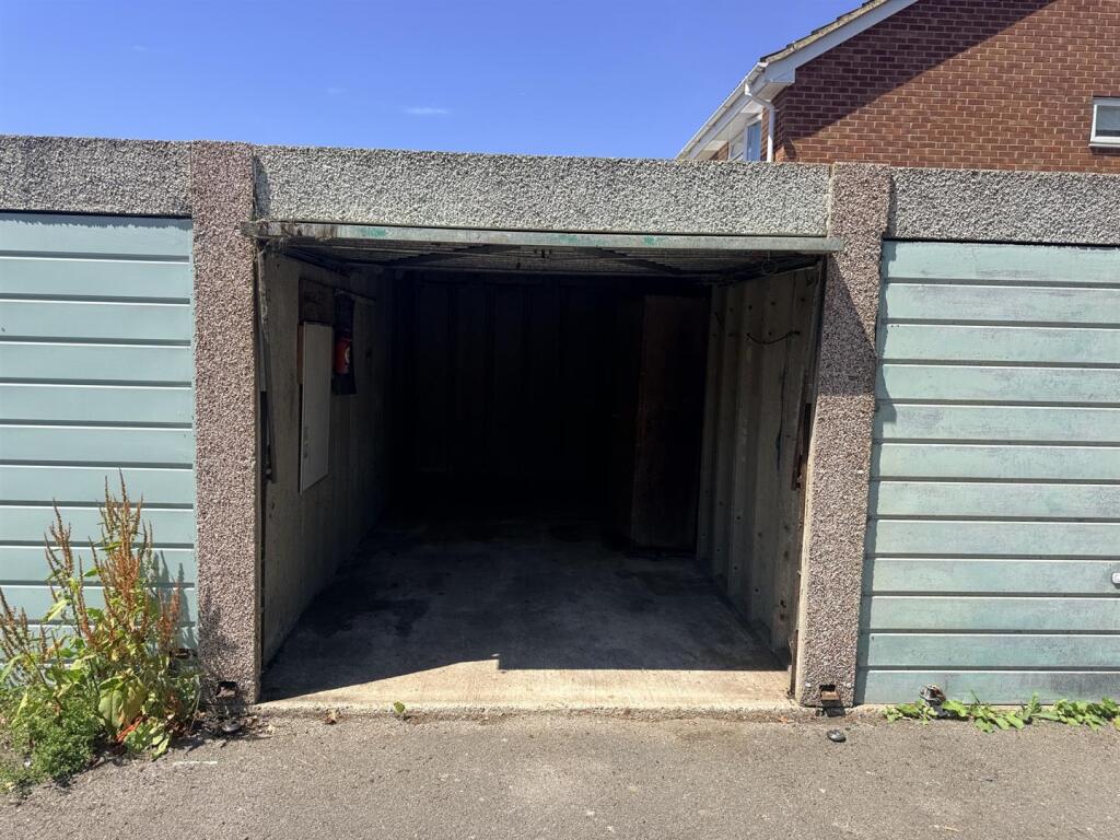 Vancouver Road, Worthing, BN13 2TG photo 4