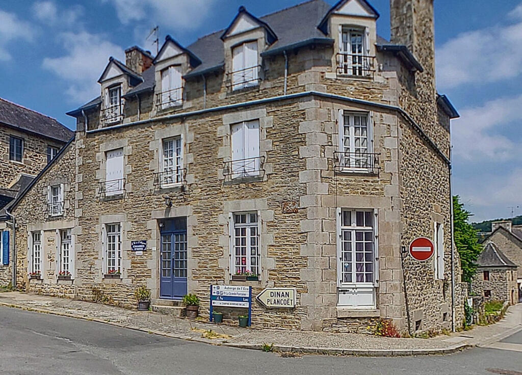 Main image of property: Brittany, Côtes-d'Armor, Jugon-les-Lacs
