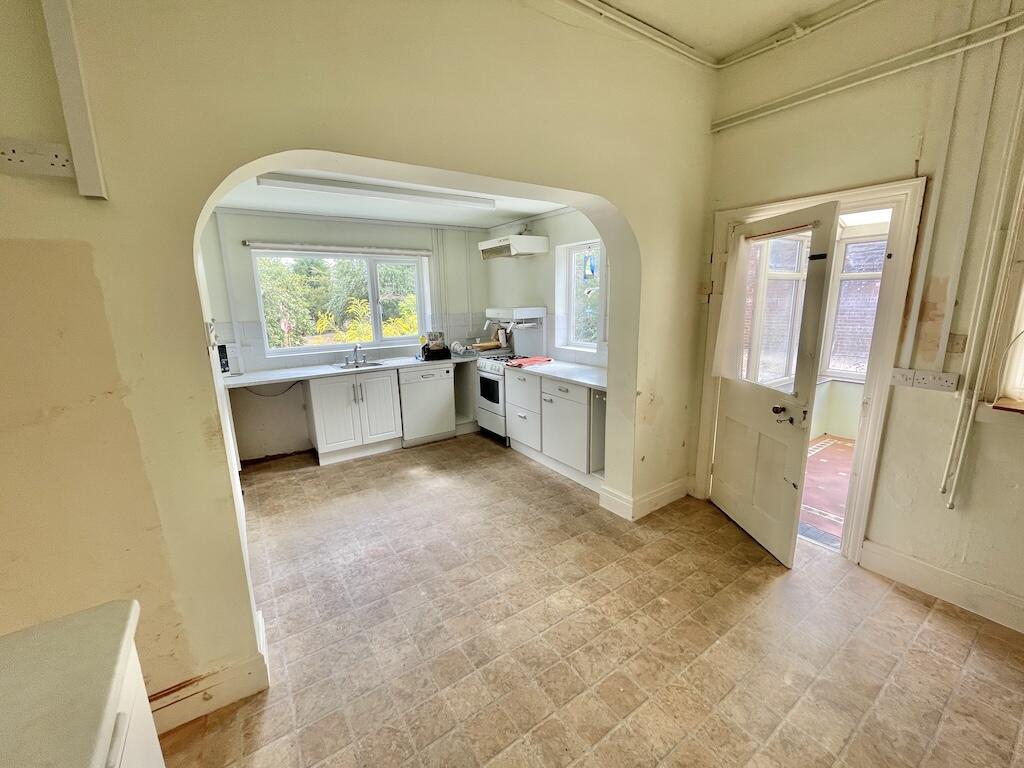 House in Dudley, West Midlands - View 3