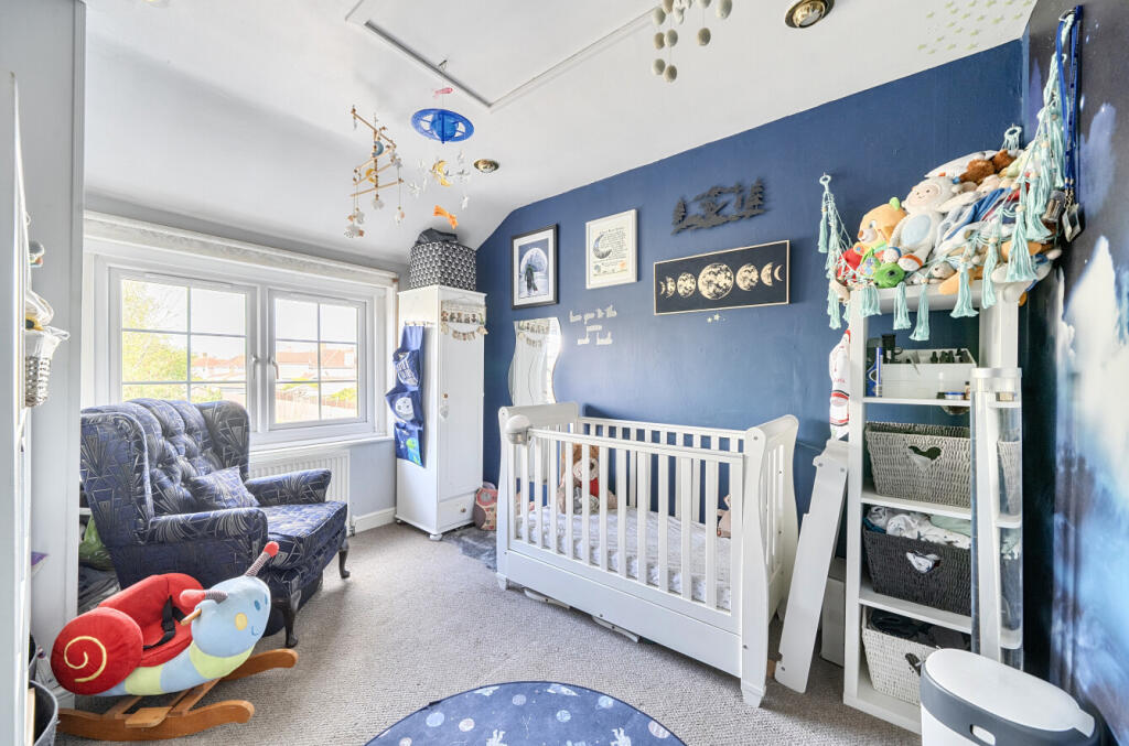 House in Swindon, Ferndale - More
