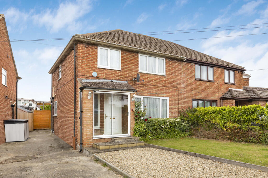 Main image of property: Beech Crescent, Kidlington, OX5