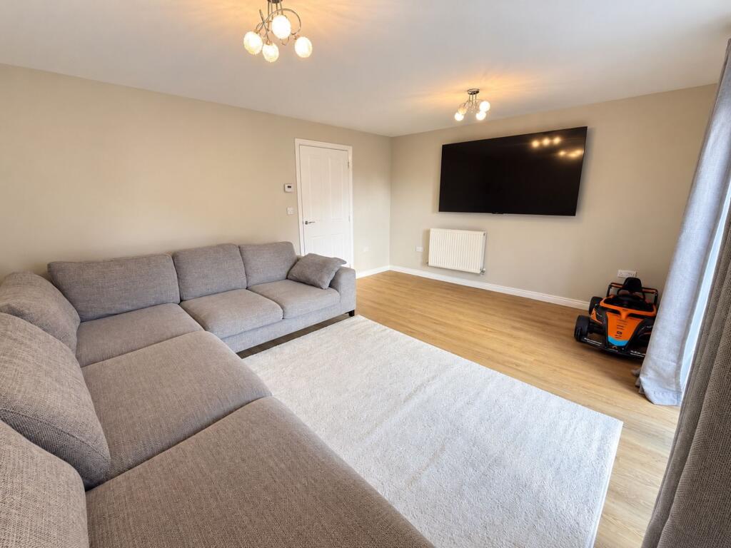 House in Caerphilly, Churchill Park, St Martins - View 5