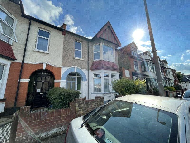 Main image of property: Westborough Road, Westcliff-on-Sea, Essex, SS0