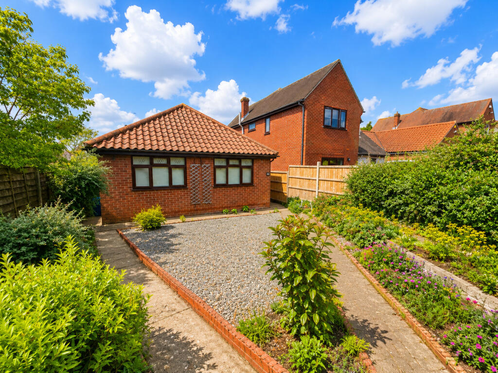 Main image of property: Swan Close, Colchester, CO4
