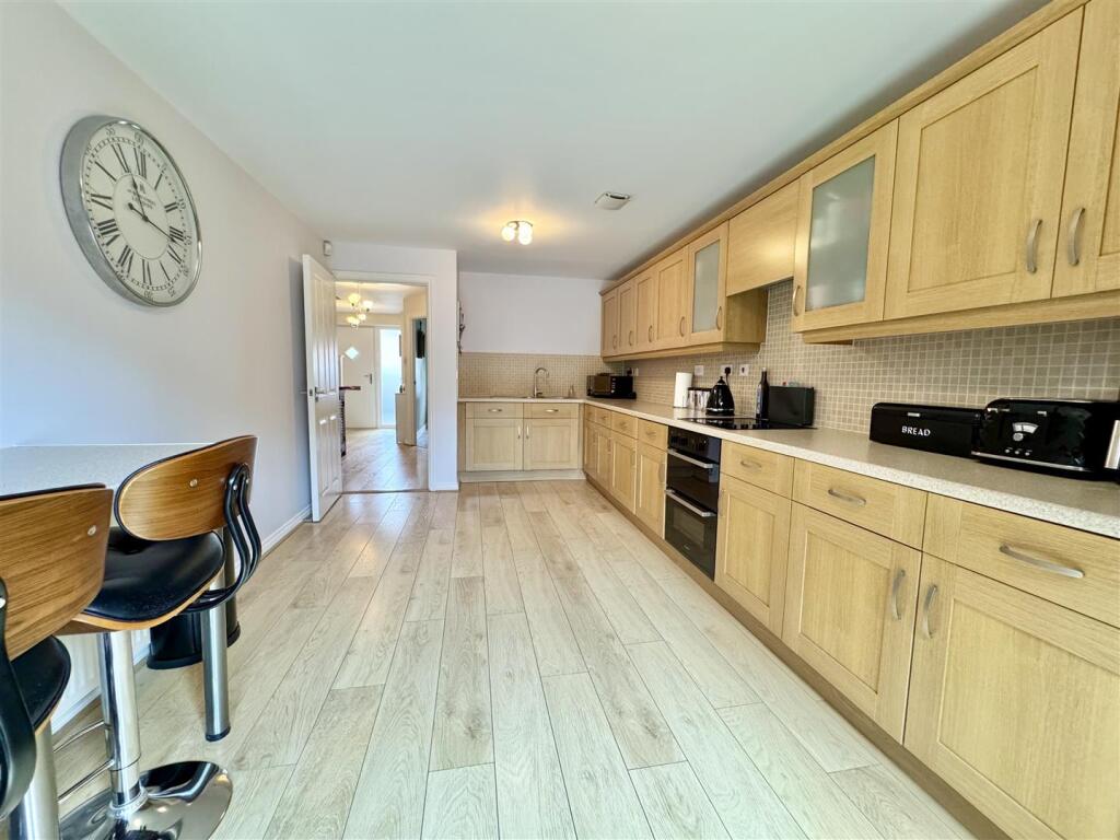 Silverwood Road, Woolley Grange, Barnsley photo 4