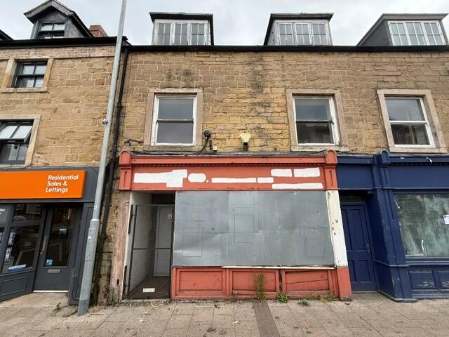 Main image of property: 17 Albert Street, Mansfield, Nottinghamshire NG18 1EA