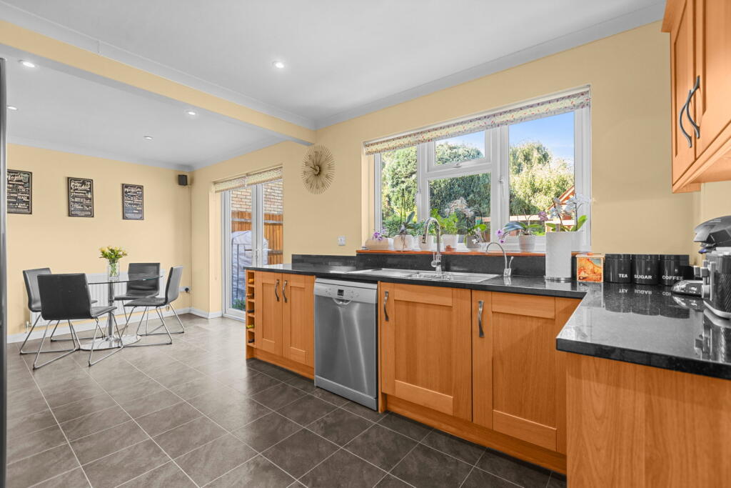 House in Kingston upon Thames - View 2