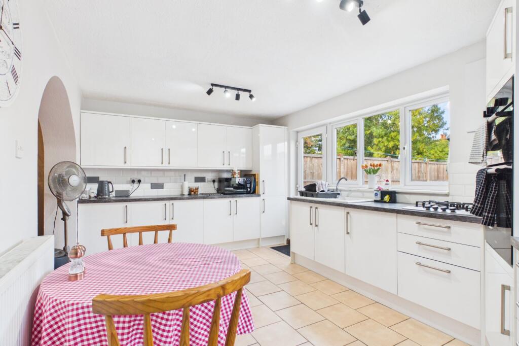 House in Slough - View 3