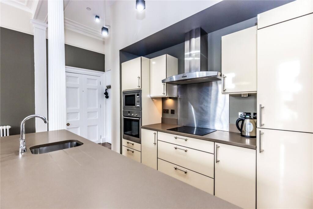 Apartment in Aberdeen, City Centre - More