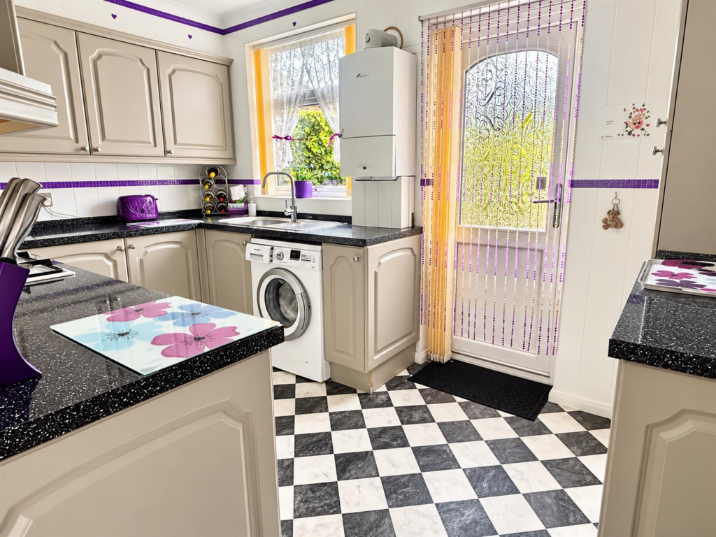 House in Bexleyheath, Upper Belvedere - View 3