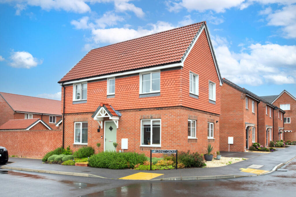 Main image of property: Linnet Grove, Didcot, OX11